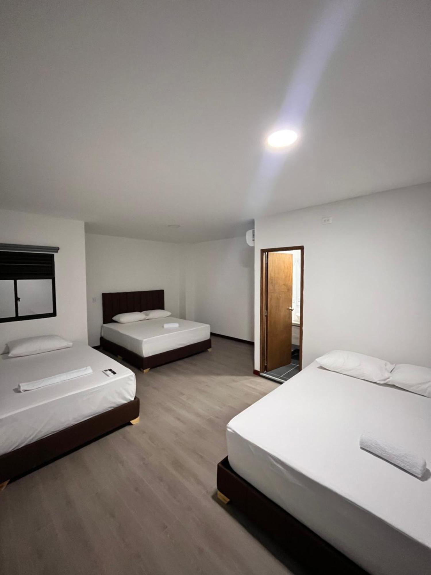 Hotel Gallery By 70 メデジン エクステリア 写真